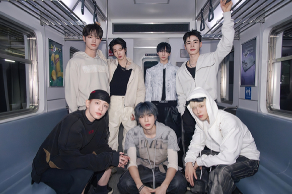 넥스지 뮤직비디오 비하인드 컷 이미지 [사진=JYP엔터테인먼트]