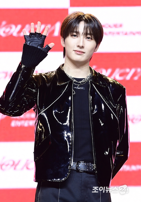 그룹 누에라 준표가 26일 오후 서울 용산구 한남동 블루스퀘어에서 열린 누에라(NouerA) 'Chapter: New is Now' 데뷔 쇼케이스에 참석하고 있다. [사진=정소희 기자]