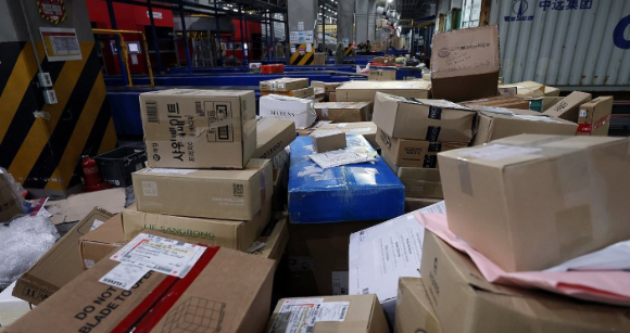 사진은 한 물류센터 모습. [사진=연합뉴스]