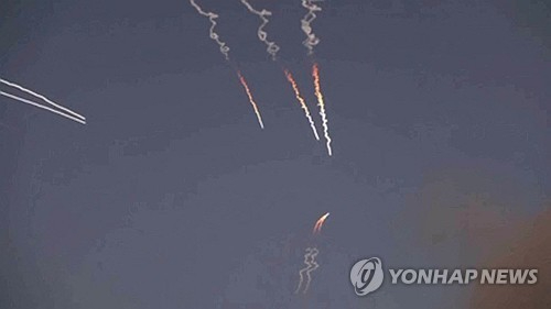 요르단을 향해 발사되는 이란의 미사일 [사진=로이터/연합뉴스]