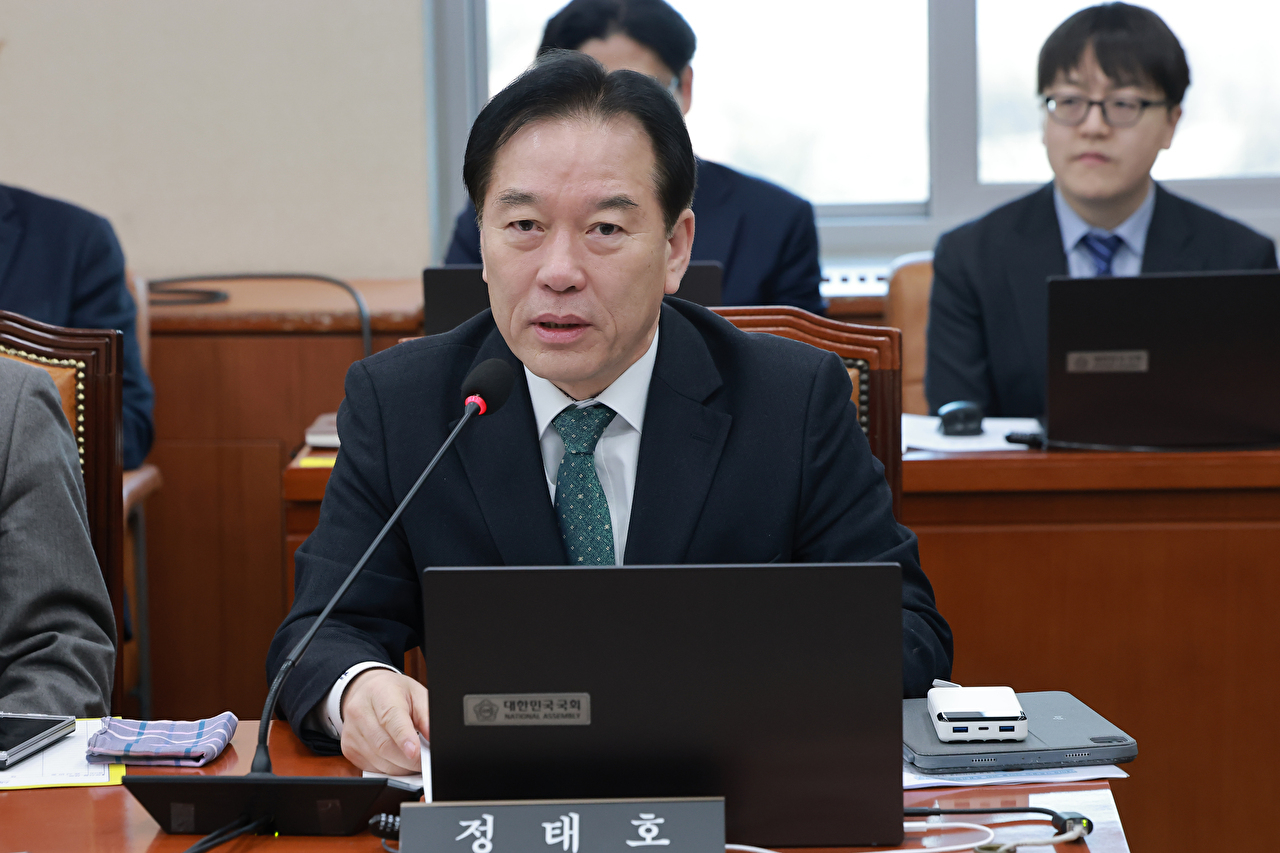 12일 국회에서 열린 대미투자특별법 처리를 위한 특별위원회 제1차 전체회의에서 더불어민주당 정태호 의원이 여당 간사로 선임된 뒤 인사말하고 있다. 2026.2.12 [사진=연합뉴스]