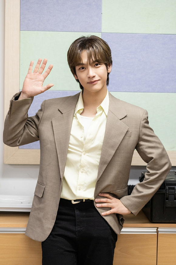 엔플라잉 김재현이 쿠팡플레이 시리즈 '로맨스의 절댓값'에서 노다주 역을 맡았다. [사진=FNC엔터테인먼트]