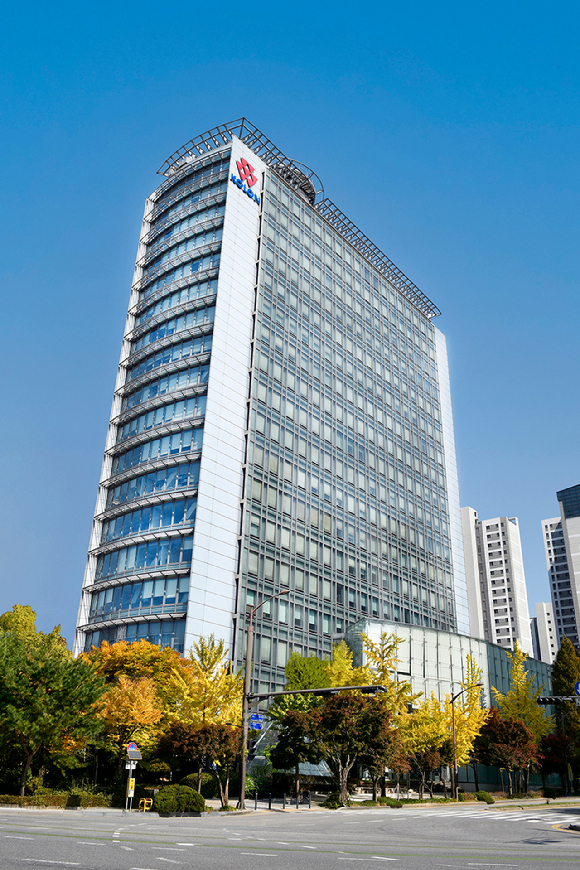 코오롱글로벌 과천 사옥 전경. [사진=코오롱글로벌 제공]