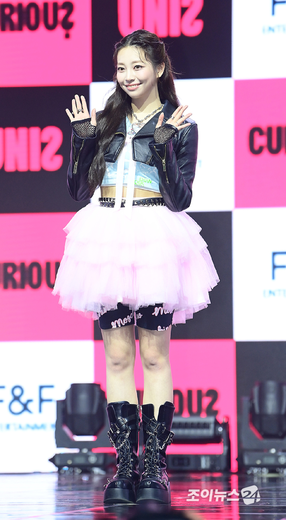 그룹 유니스(UNIS) 나나가 6일 오후 서울 광진구 예스24 라이브홀에서 열린 첫 싱글앨범 '큐리어스'(CURIOUS) 쇼케이스에 참석하고 있다. [사진=정소희 기자]