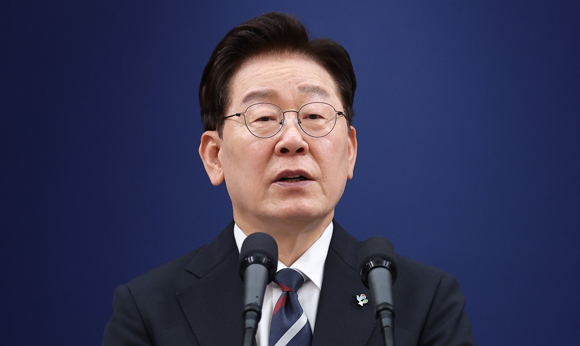 이재명 대통령이 19일 청와대 춘추관에서 G7참석&middot;유럽순방 결과 브리핑을 하고 있다. 2026.6.19 [사진=연합뉴스]