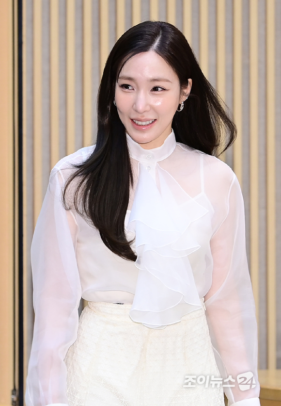 소녀시대 티파니 영이 9일 오후 서울 양천구 목동 SBS 사옥에서 열린 SBS 글로벌 보컬 오디션 '베일드 컵' 제작발표회에 참석하고 있다. [사진=정소희 기자]