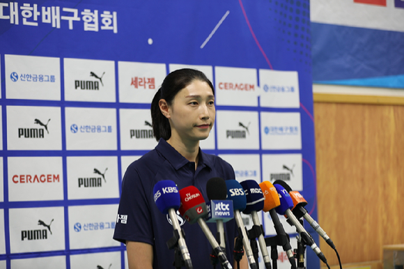 여자 프로배구 흥국생명의 김연경이 IOC 선수위원 출마를 공식화했다. [사진=대한배구협회]