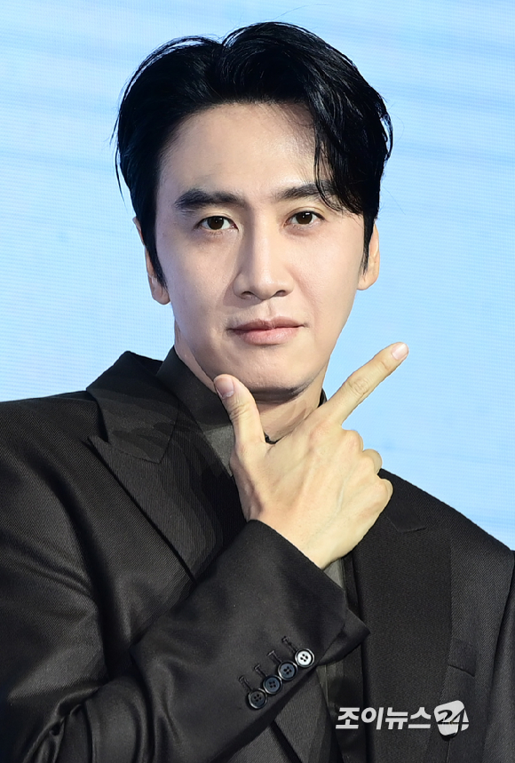 배우 지창욱-도경수-이광수가 3일 오전 서울 영등포구 콘래드 서울에서 열린 디즈니 플러스 오리지널 '조각도시' 제작발표회에 참석하고 있다. [사진=정소희 기자]