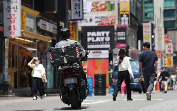 배달 라이더의 모습. 기사와 직접적인 관련이 없습니다. [사진=연합뉴스]