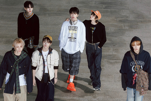 보이넥스트도어 단체 콘셉트 포토 [사진=KOZ엔터테인먼트]