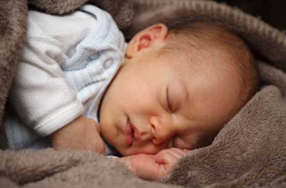 연말연초를 맞아 병원 등 의료기관이 휴일을 맞이하는 가운데 가정에서 소아 해열제를 사용할 시 주의사항이 전해졌다. 본 기사와 무관한 이미지. [사진=픽사베이@theproofphotography]