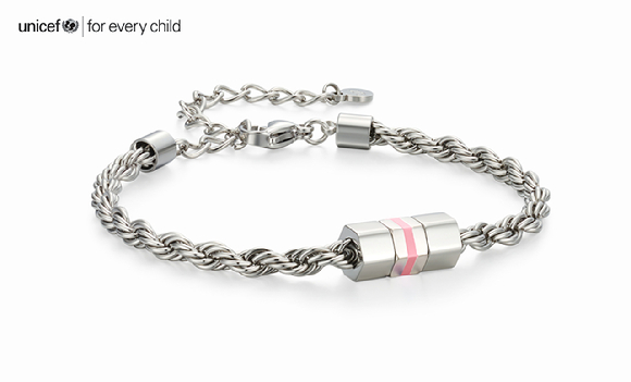 '유니세프 팀(UNICEF TEAM)' 캠페인에 NCT 127 도영, 샤이니 민호, RIIZE 쇼타로, EXO 수호, NCT WISH 시온, 슈퍼주니어 시원, 레드벨벳 아이린, 소녀시대 유리, NCT DREAM 재민, 하츠투하츠 지우, 카르멘이 참여했다. [사진=유니세프 한국위원회 ]