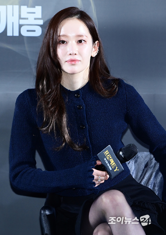 배우 한소희가 16일 오후 서울 강남구 삼성동 코엑스 메가박스에서 열린 영화 '프로젝트 Y'(감독 이환) 제작보고회에 참석하고 있다. [사진=정소희 기자]