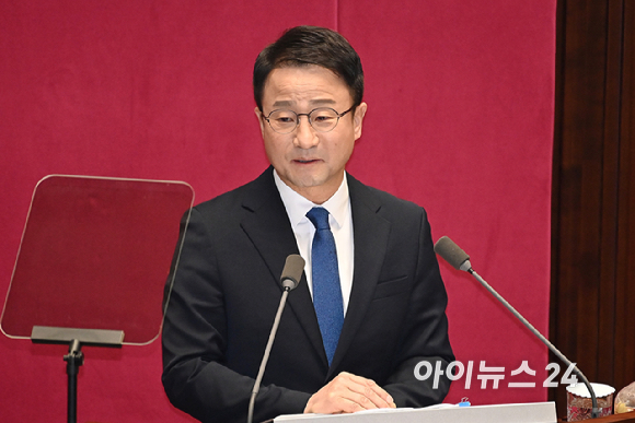 한병도 더불어민주당 원내대표가 3일 국회 본회의에서 교섭단체 대표연설을 하고 있다. [사진=곽영래 기자]