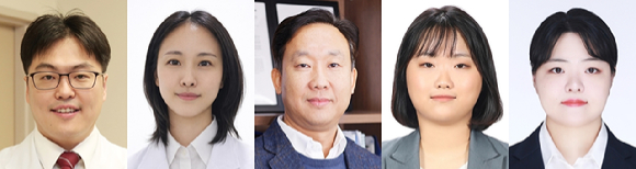 서울아산병원 신경과 이은재 교수, 의생명연구소 김진희 박사, 연세대 생명공학과 신용 교수, 노연정 &middot; 이효주 연구원((왼쪽부터) ). [사진=서울아산병원]