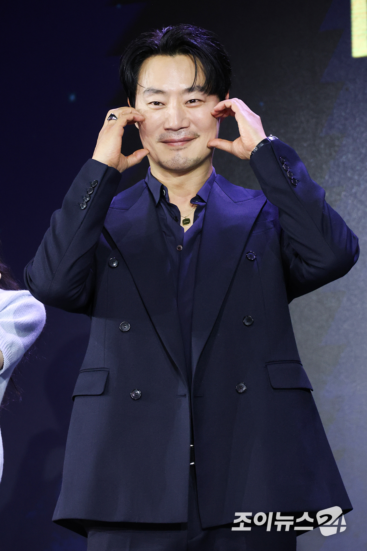 배우 이희준이 28일 오전 서울 영등포구 여의도 페어몬트 앰배서더 서울 호텔에서 진행된 넷플릭스 '꿀알바' 제작발표회에 참석해 포즈를 취하고 있다. [사진=문수지 기자]