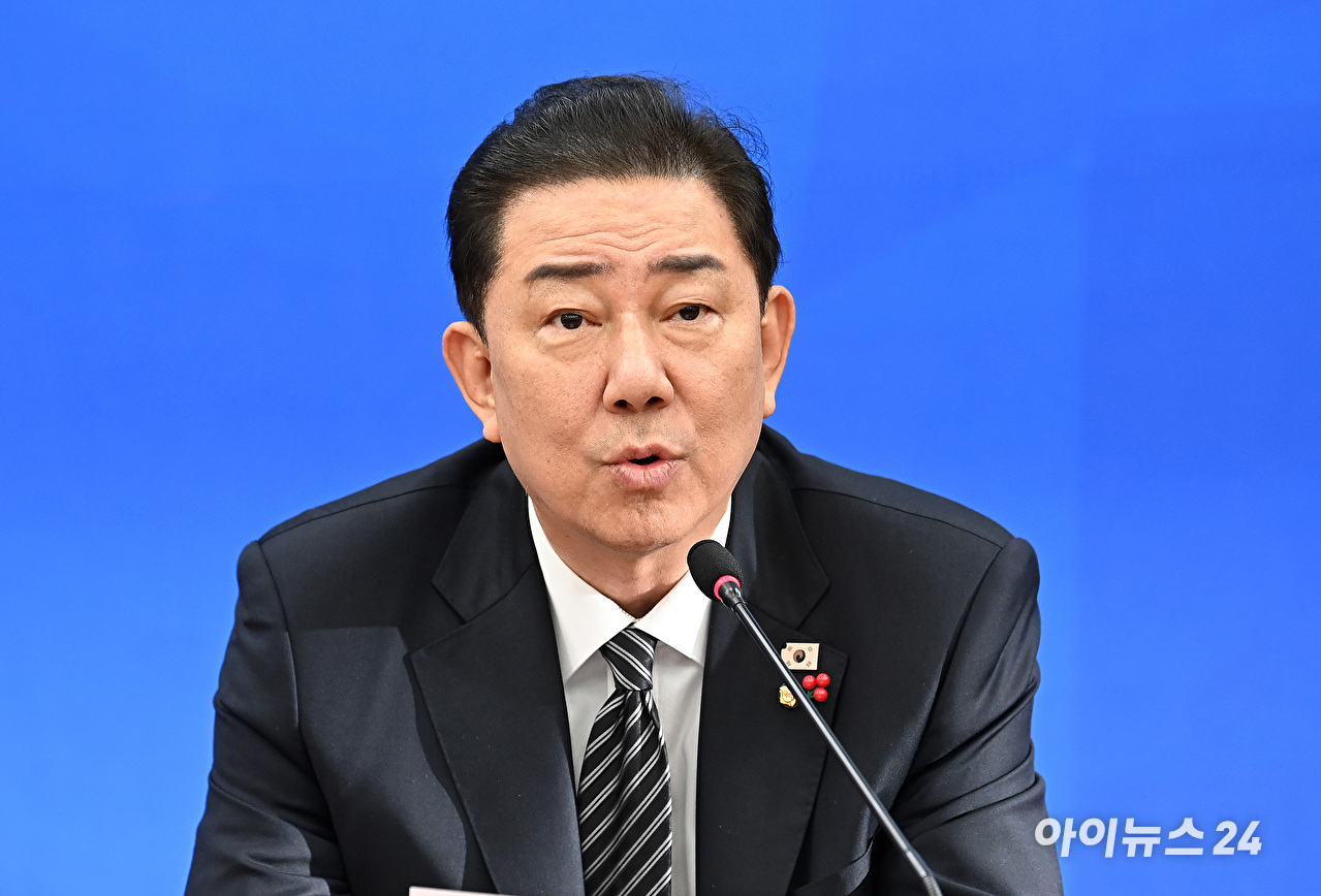 김병기 더불어민주당 원내대표가 11일 서울 여의도 국회에서 열린 정책조정회의에서 발언하고 있다. [사진=곽영래 기자]