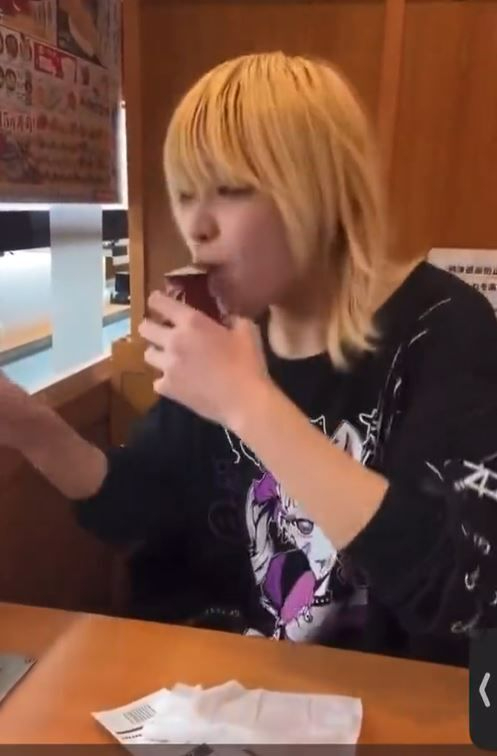 일본 회전초밥 프랜차이즈 업체 스시로는 최근 도쿄와 오사카 등 3개 점포에 디지털 모니터인 '디지로'를 시험적으로 도입한다고 발표했다. [사진=스시로 홈페이지]