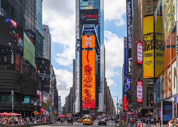 BBQ가 브랜드스탁의 ‘2025년 대한민국 100대 브랜드’에서 지난해보다 한 단계 상승한 종합 22위에 올랐다. [사진=BBQ]