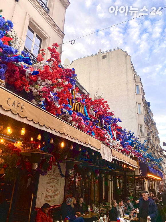 프랑스 파리의 상징물 중 하나인 에펠탑이 뜨거운 열기에 변형될 수 있다는 자국 보도가 나왔다. 사진은 파리 에펠탑. [사진=설래온 기자 ]