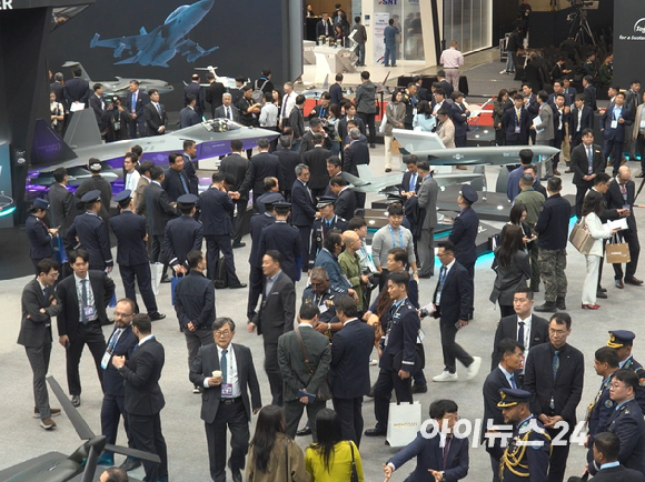 20일 경기 일산 킨텍스에서 열린 '서울 국제 항공우주·방위산업 전시회(ADEX) 2025'. [사진=최란 기자]