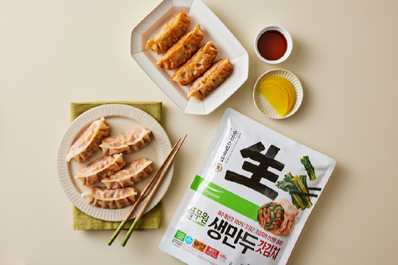 풀무원식품 '생만두 갓김치'. [사진=풀무원]