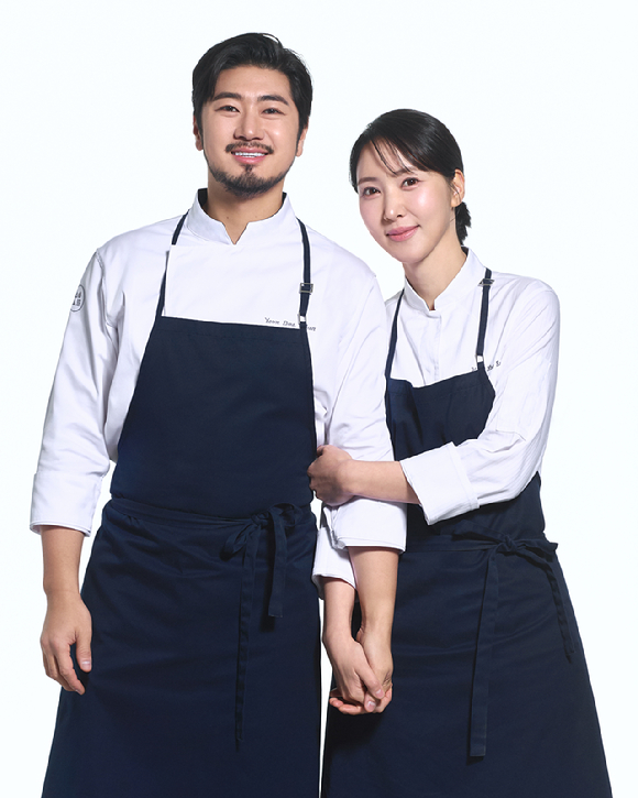 윤대현, 김희은 부부 이미지 [사진=본부이엔티]