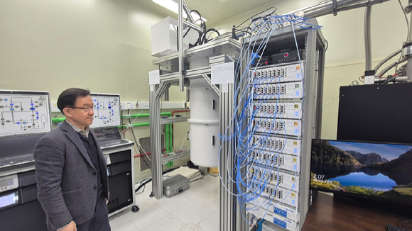 한국표준과학연구원에는 20큐빗 4대, 50큐빗 1대의 초전도 양자컴퓨터가 설치돼 있다. 20큐빗은 3평 크기에 구축 비용은 약 15억원에 달한다. [사진=정종오 기자]