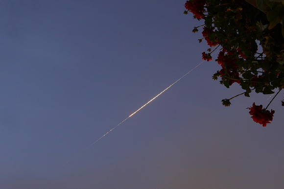 이스라엘을 향해 날아가는 이란 미사일. [사진=EPA 연합뉴스 자료사진]