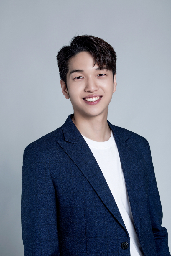 유재필 프로필 사진 [사진=FNC엔터테인먼트]