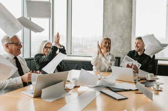 투자자 환호 이미지 [사진=픽셀스]