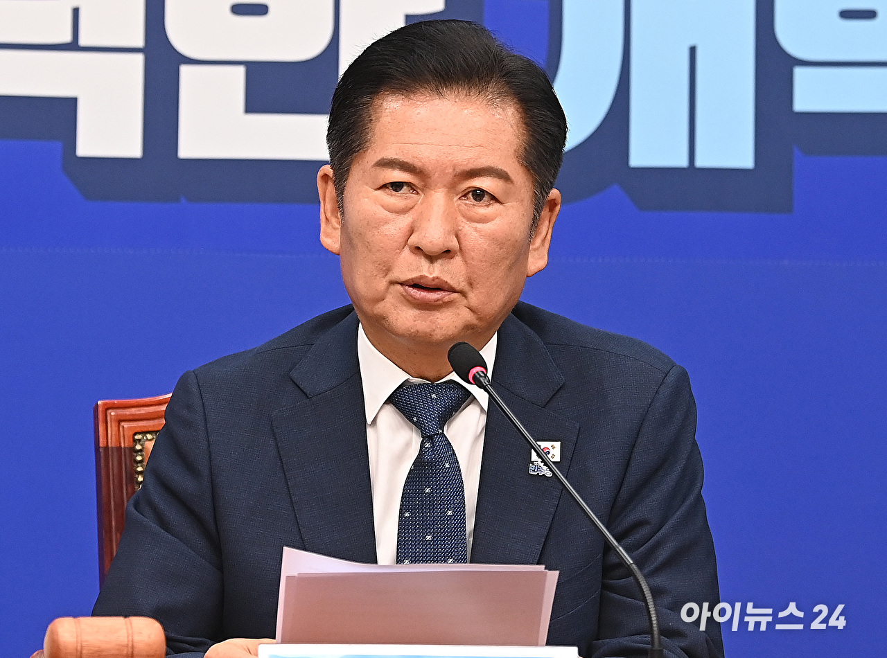 정청래 더불어민주당 당대표가 3일 오전 서울 여의도 국회에서 열린 최고위원회의에서 발언하고 있다. [사진=곽영래 기자]