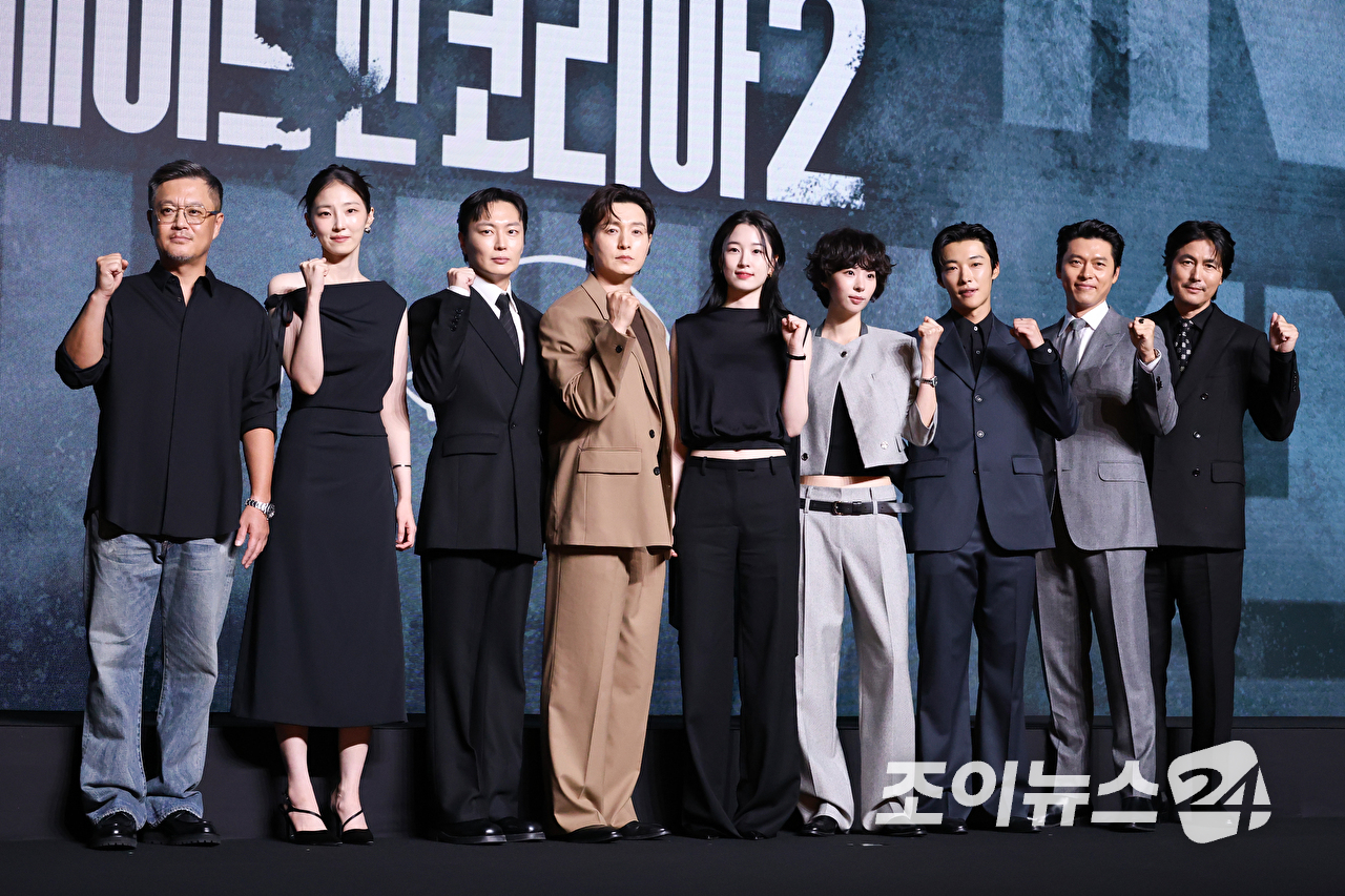 우민호 감독, 배우 차희, 노재원, 정성일, 원지안, 서은수, 우도환, 현빈, 정우성이 2일 오전 서울 영등포구 여의도 콘래드서울호텔에서 진행된 디즈니+ 오리지널 시리즈 '메이드 인 코리아 시즌2' 제작발표회에 참석해 포즈를 취하고 있다. [사진=문수지 기자]