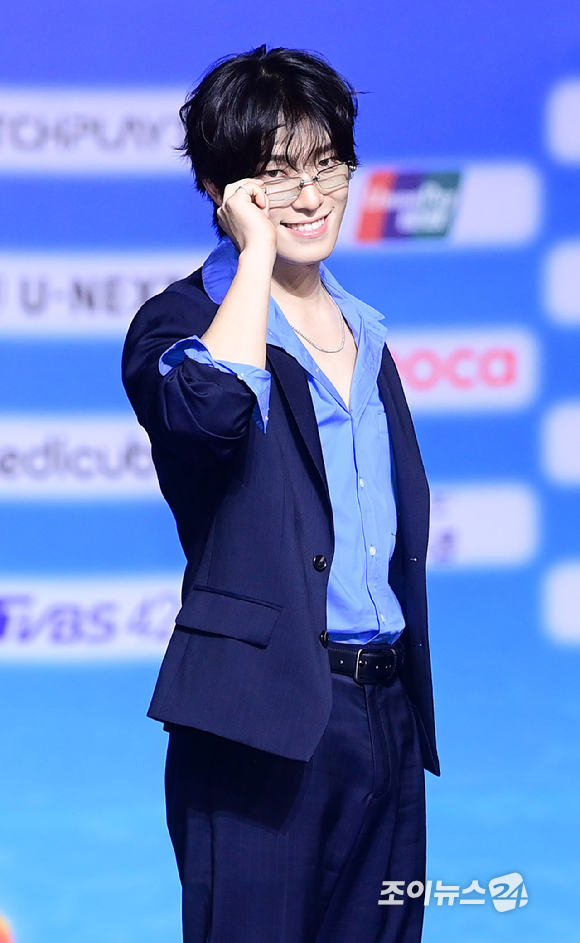 가수 피철인(세븐틴 디노)이 9일 오후 경기도 일산 킨텍스에서 열린 2026 SBS 가요대전 Summer 블루카펫 행사에 참석하고 있다. [사진=정소희 기자]