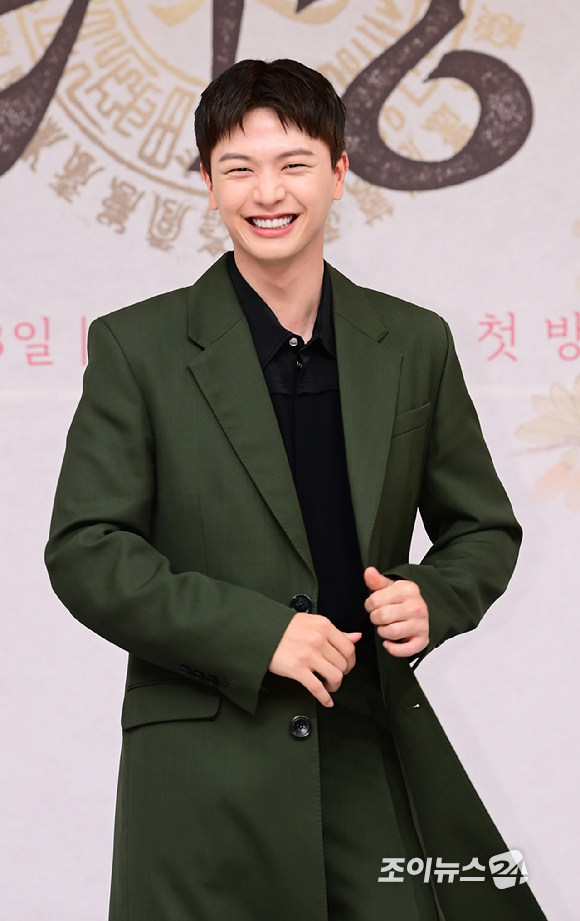 배우 육성재가 17일 오후 서울 양천구 목동 SBS 사옥에서 진행된 SBS 새 금토드라마 '귀궁' 제작발표회에 참석하고 있다. [사진=정소희 기자]