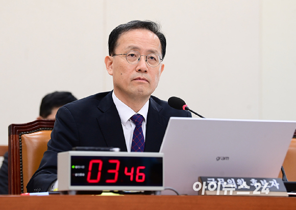 이형일 부총리 겸 재정경제부 장관 후보자가 15일 서울 여의도 국회에서 열린 인사청문회에 참석하고 있다. [사진=정소희 기자]