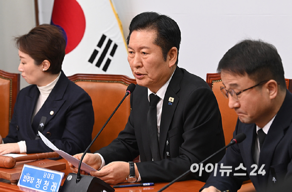 정청래 더불어민주당 대표가 26일 서울 여의도 국회에서 열린 최고위원회의에서 발언하고 있다. [사진=곽영래 기자]