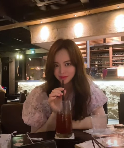 지난 11일 레이싱 모델 출신 인터넷 방송인(BJ) 임지혜씨가 생방송 중 극단적 선택을 했다. [사진=유튜브 '임블리' 캡처]