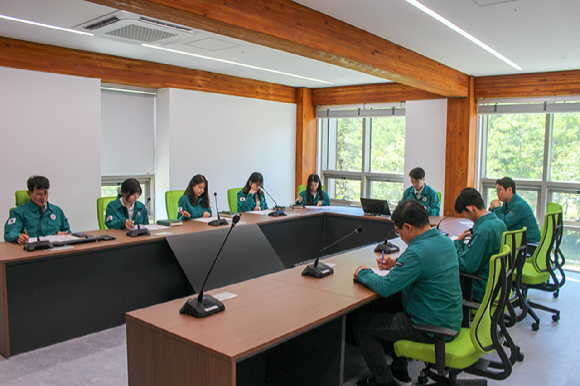 한국산림복지진흥원(원장 남태헌)이 30일 산림복지종합교육센터에서 '국가 사이버위기상황 대응훈련'을 진행했다. [사진=산림청 한국산림복지진흥원]