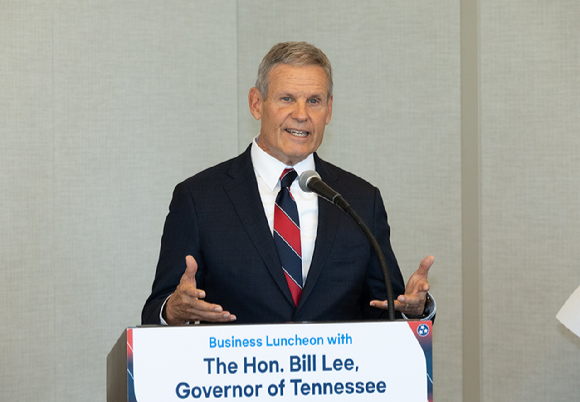 빌 리 테네시 주지사가 23일 서울시 강남구 삼성동 그랜드인터컨티넨탈 호텔에서 한국무역협회가 개최한 '미 테네시 주지사 초청 무역업계 간담회'에서 기조연설을 하고 있다. [사진=한국무역협회]