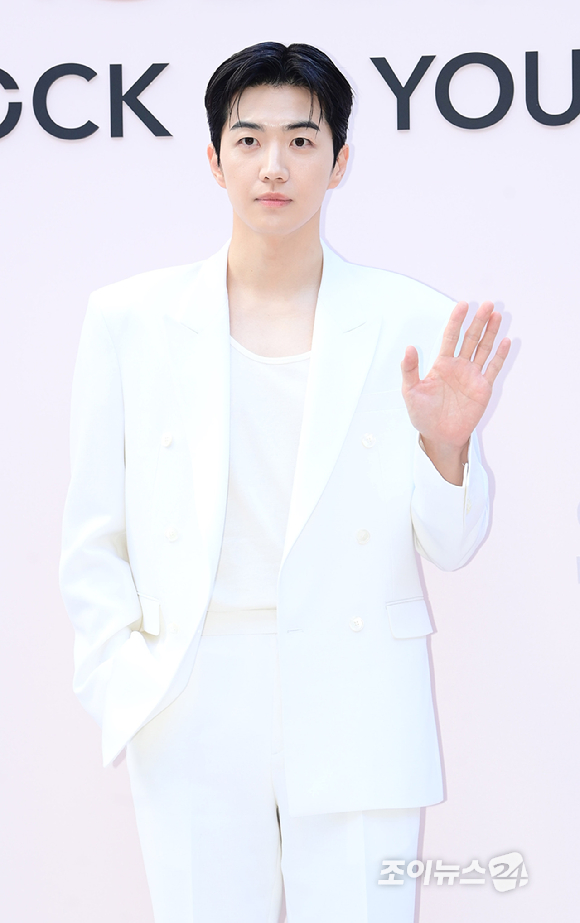 배우 강훈이 3일 오후 서울 성동구 성수동 앤더슨씨에서 열린 SK-II 팝업스토어 오픈 기념 포토 행사에 참석하고 있다. [사진=정소희 기자]