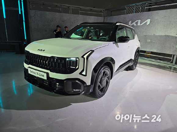 기아 '디 올 뉴 셀토스' 하이브리드 X-라인 모델. [사진=김종성 기자]