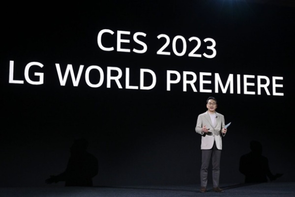 조주완 LG전자 사장이  'CES 2023'에서 프레스 콘퍼런스를 진행하고 있다. [사진=LG전자]