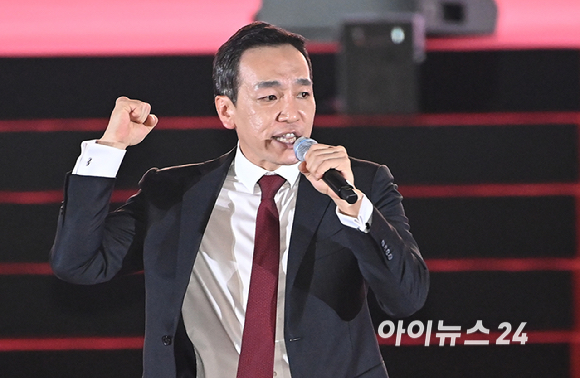 김민수 국민의힘 최고위원 후보가 22일 오후 청주 오스코에서 열린 제6차 전당대회에서 비전 발표를 하고 있다. [사진=곽영래 기자]