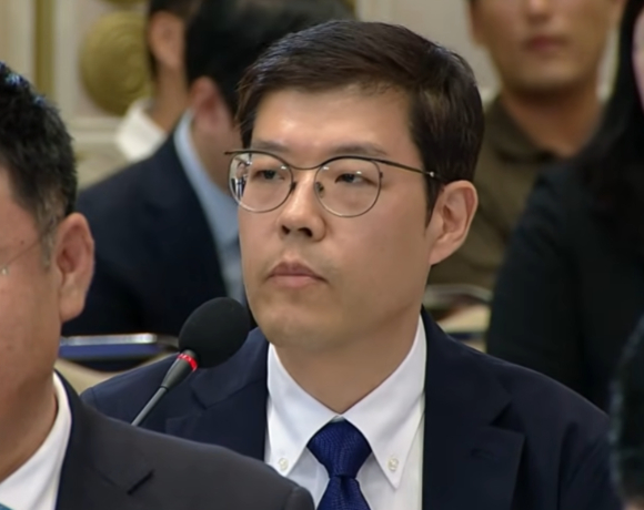 류중희 리얼월드 대표가 29일 청와대 영빈관에서 관계부처 합동으로 열린 '대한민국 대도약 3대 메가프로젝트 국민보고회'에서 발표하고 있다. [사진=KBS 유튜브 캡처]