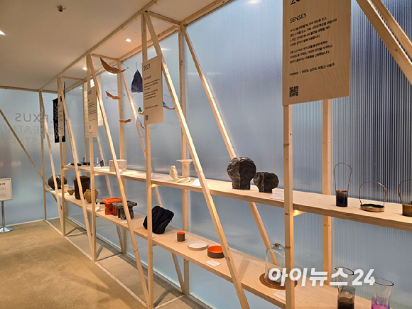 '렉서스 크리에이티브 마스터즈 2025' 최종 우승작인 최선혜 작가의 '깨진 그릇'. [사진=김종성 기자]