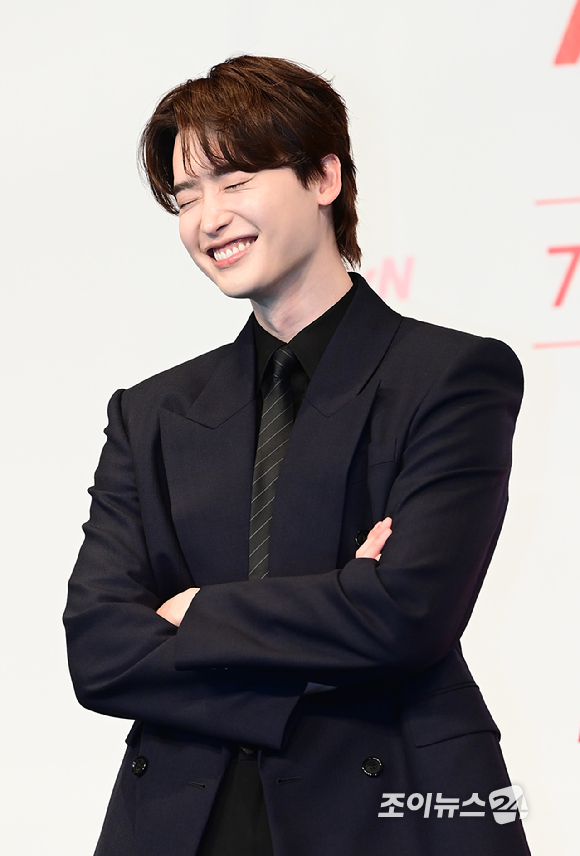 배우 이종석이 1일 오후 서울 영등포구 더링크서울 트리뷰트포트폴리오 호텔에서 열린 tvN 새 토일드라마 '서초동' 제작발표회에 참석하고 있다. [사진=정소희 기자]