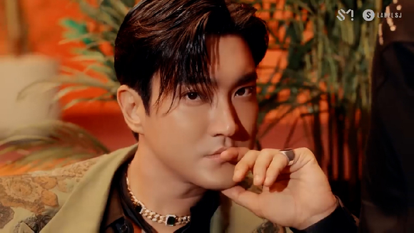 슈퍼주니어의 열한 번째 정규 앨범 Vol.1 'The Road : Keep on Going' 타이틀곡 'Mango' 뮤직비디오 두 번째 티저 영상이 공개돼 관심을 모으고 있다. [사진=슈퍼주니어 'Mango' MV 2차 티저 영상 캡쳐]