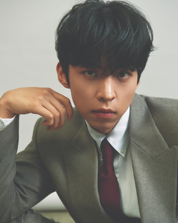 배우 주종혁이 디즈니+ 시리즈 '트리거' 인터뷰에 앞서 사진촬영을 하고 있다. [사진=월트디즈니 컴퍼니 코리아 ]