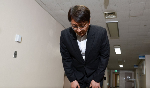 박대준 쿠팡 대표가 30일 정부서울청사에서 대규모 개인정보 유출 사고에 대해 공개 사과하고 있다. [사진=연합뉴스]